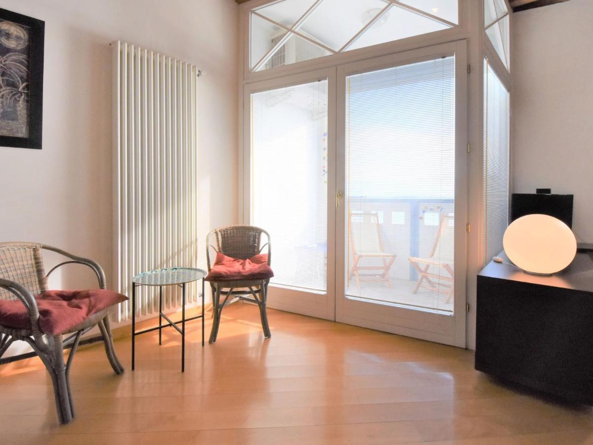 Iris By Interhome * Venice