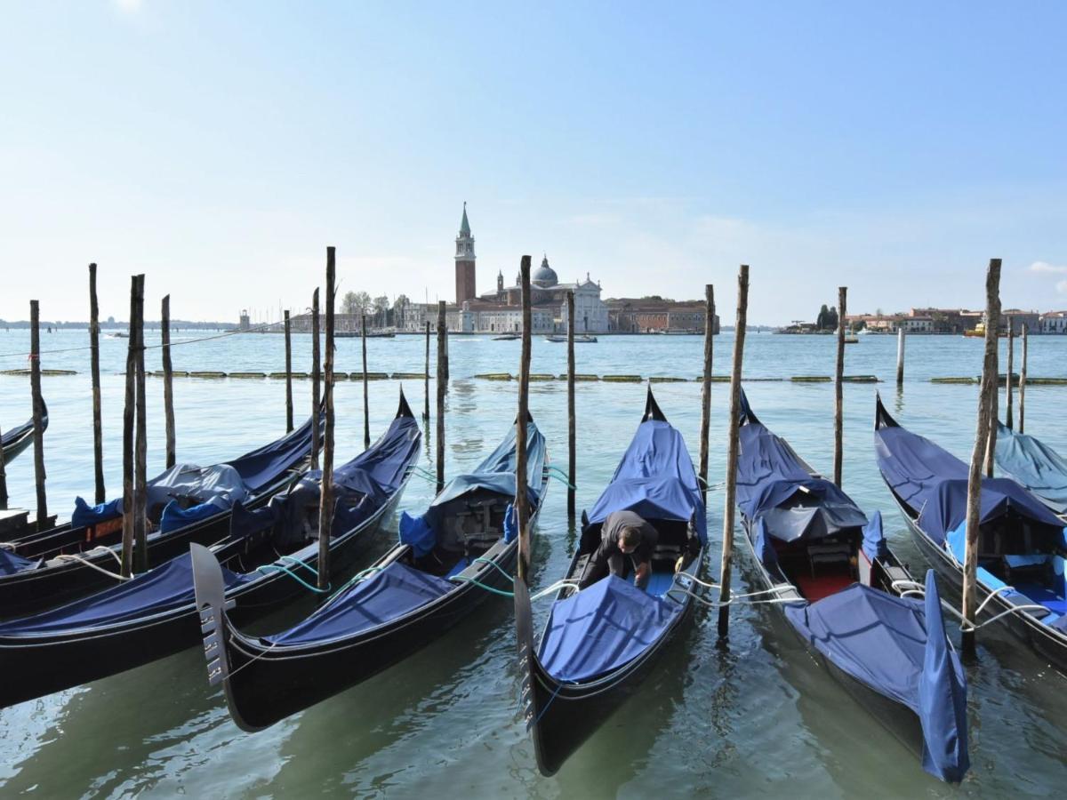Locazione Turistica Iris * Venezia
